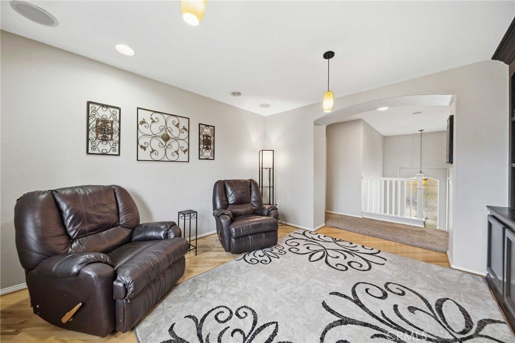 3253 Vahn Lane, Lancaster, CA 93536 3253 Vahn Lane, Lancaster, CA 93536