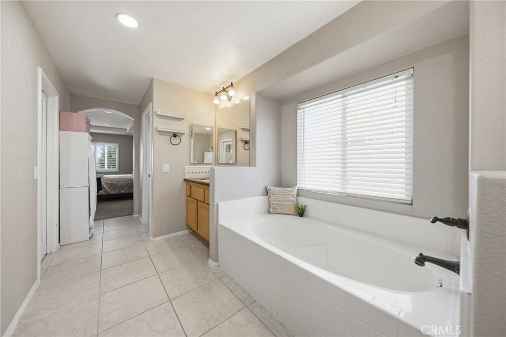 3253 Vahn Lane, Lancaster, CA 93536 3253 Vahn Lane, Lancaster, CA 93536