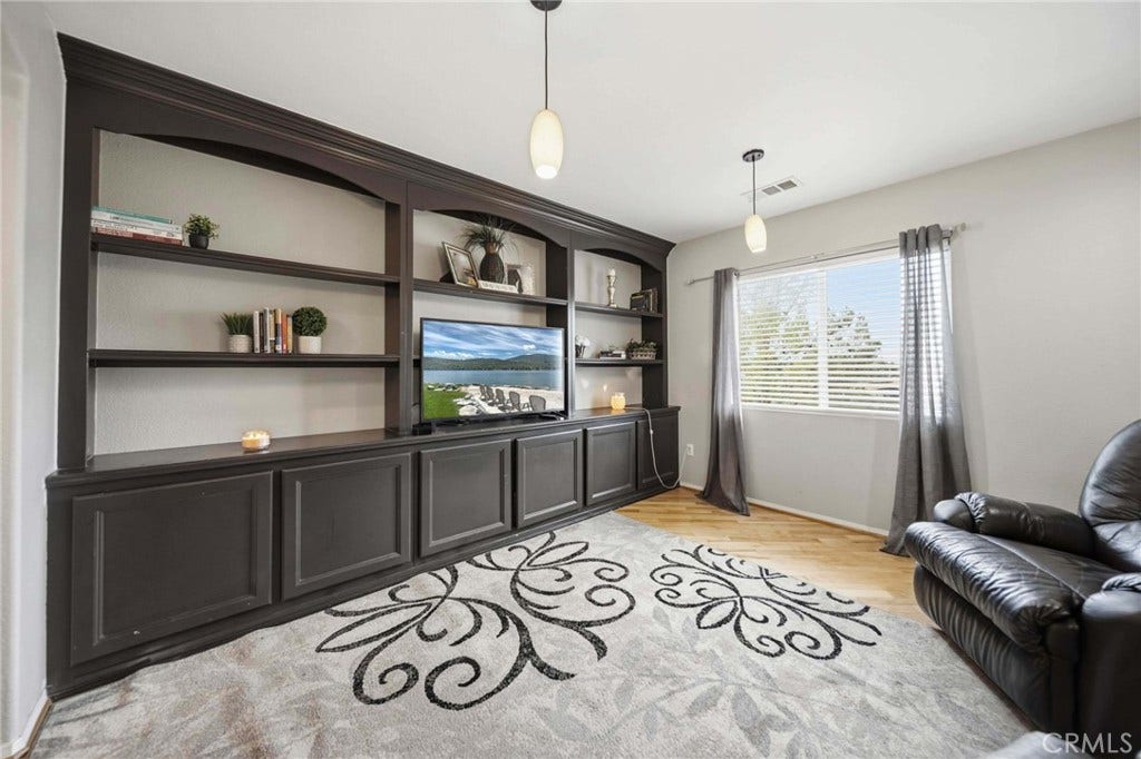 3253 Vahn Lane, Lancaster, CA 93536 3253 Vahn Lane, Lancaster, CA 93536