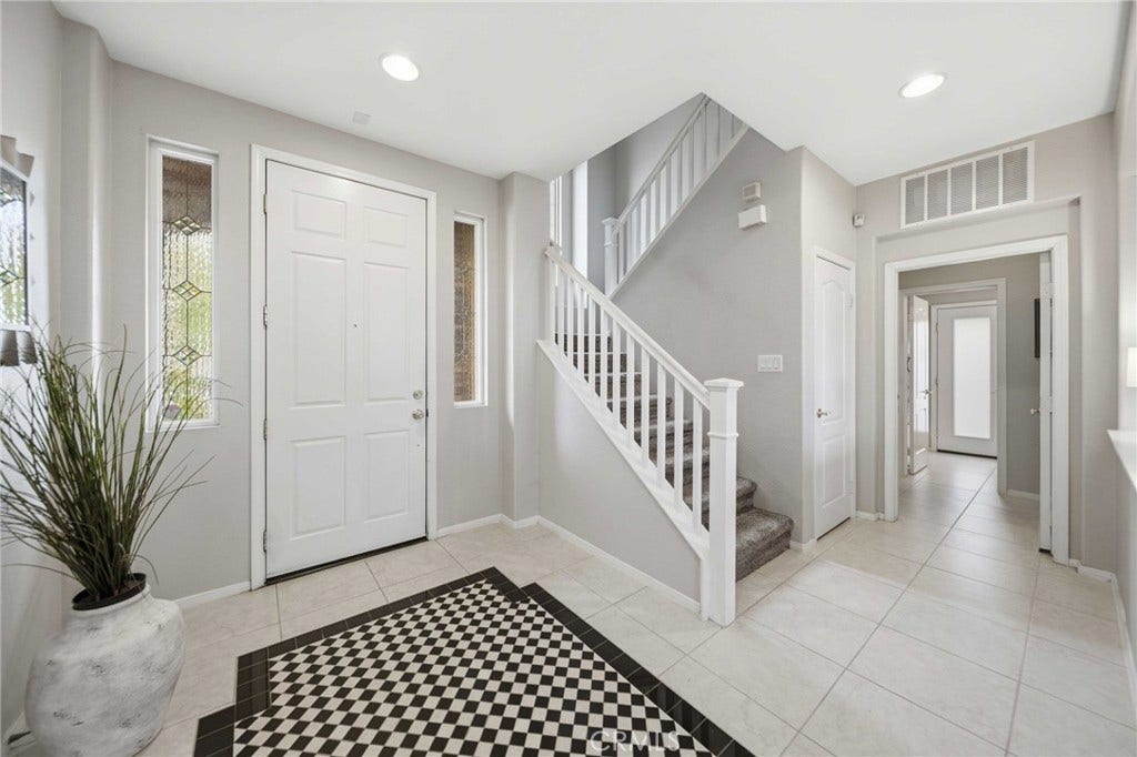 3253 Vahn Lane, Lancaster, CA 93536 3253 Vahn Lane, Lancaster, CA 93536