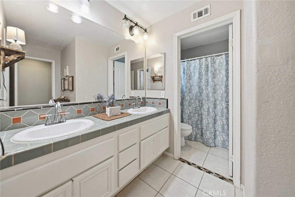3253 Vahn Lane, Lancaster, CA 93536 3253 Vahn Lane, Lancaster, CA 93536