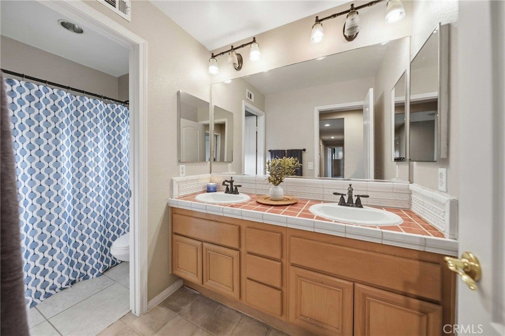3253 Vahn Lane, Lancaster, CA 93536 3253 Vahn Lane, Lancaster, CA 93536