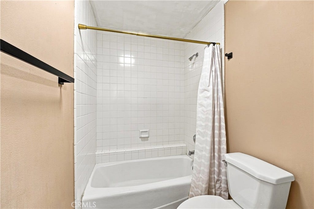 7436 Bobbyboyar Avenue, West Hills, CA 91307 7436 Bobbyboyar Avenue, West Hills, CA 91307