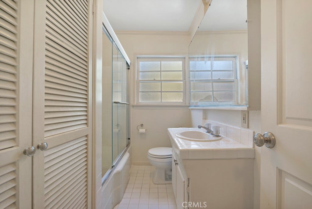 4559 Ensenada Drive, Woodland Hills, CA 91364 4559 Ensenada Drive, Woodland Hills, CA 91364