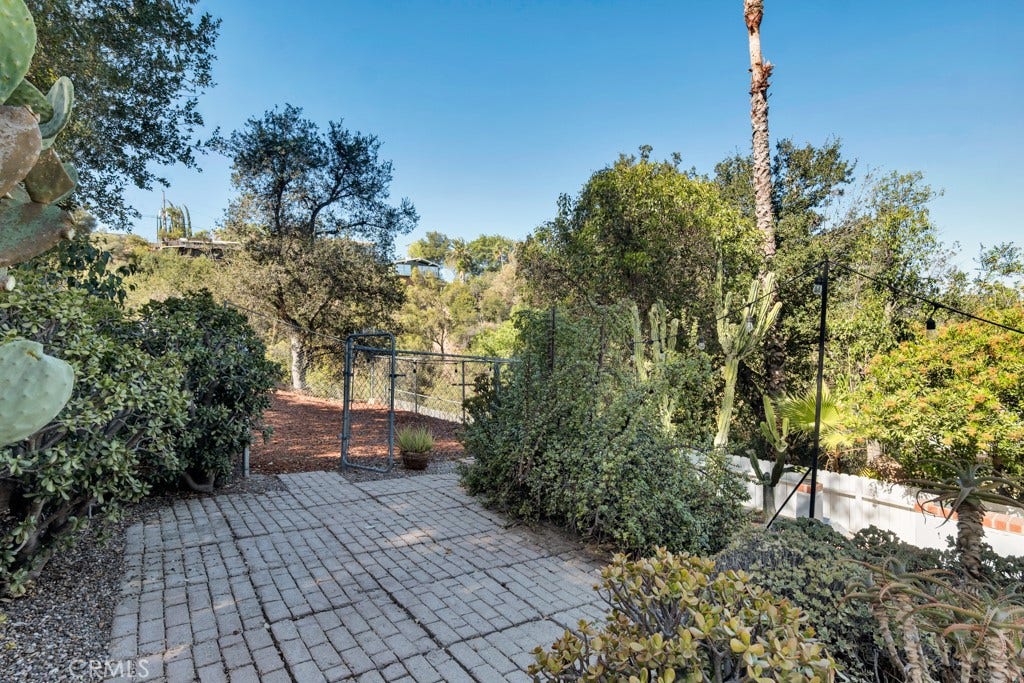 4559 Ensenada Drive, Woodland Hills, CA 91364 4559 Ensenada Drive, Woodland Hills, CA 91364