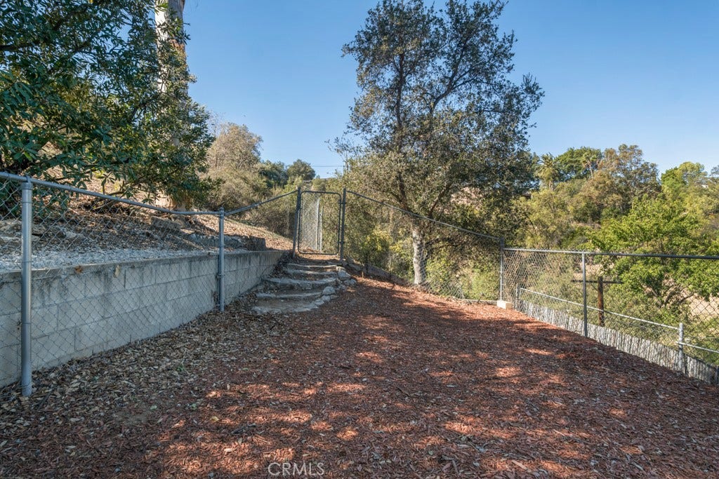 4559 Ensenada Drive, Woodland Hills, CA 91364 4559 Ensenada Drive, Woodland Hills, CA 91364