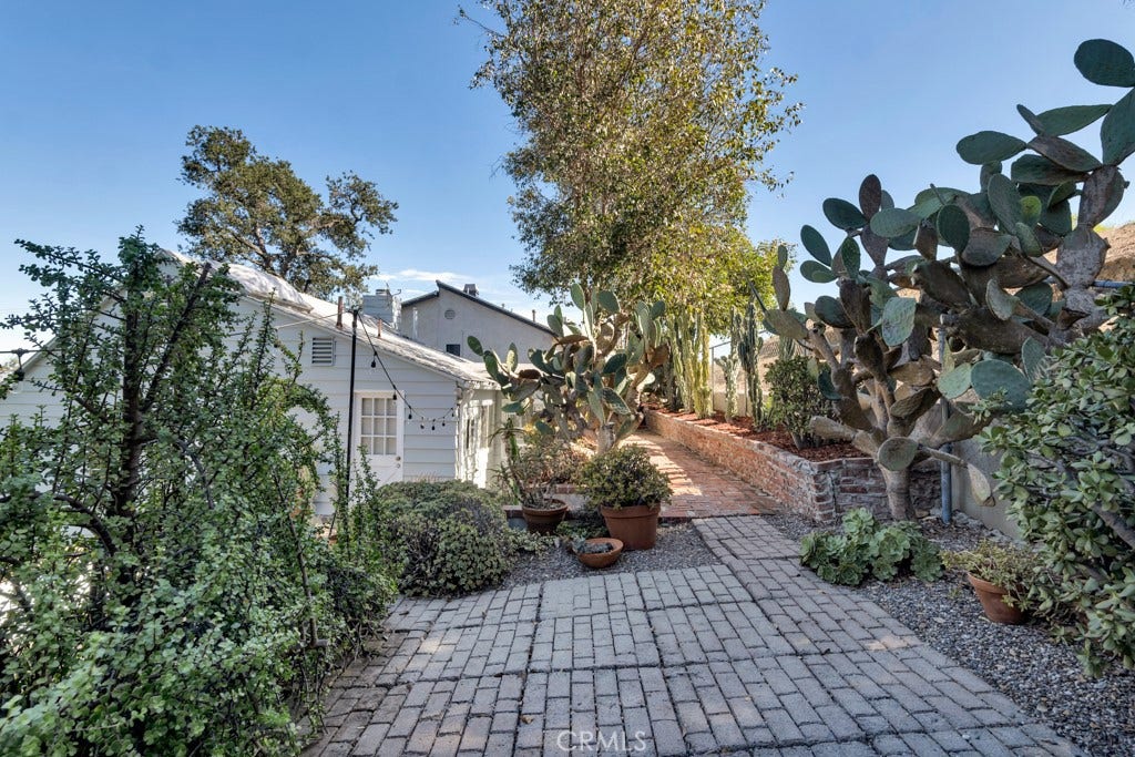 4559 Ensenada Drive, Woodland Hills, CA 91364 4559 Ensenada Drive, Woodland Hills, CA 91364