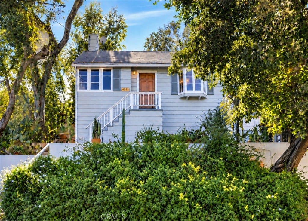4559 Ensenada Drive, Woodland Hills, CA 91364 4559 Ensenada Drive, Woodland Hills, CA 91364