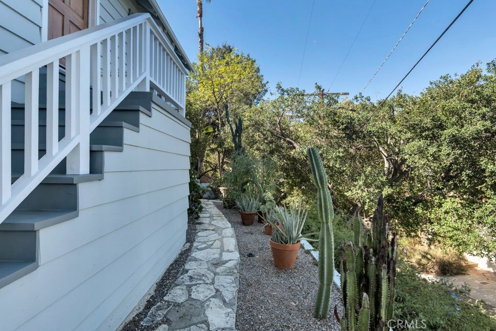 4559 Ensenada Drive, Woodland Hills, CA 91364 4559 Ensenada Drive, Woodland Hills, CA 91364