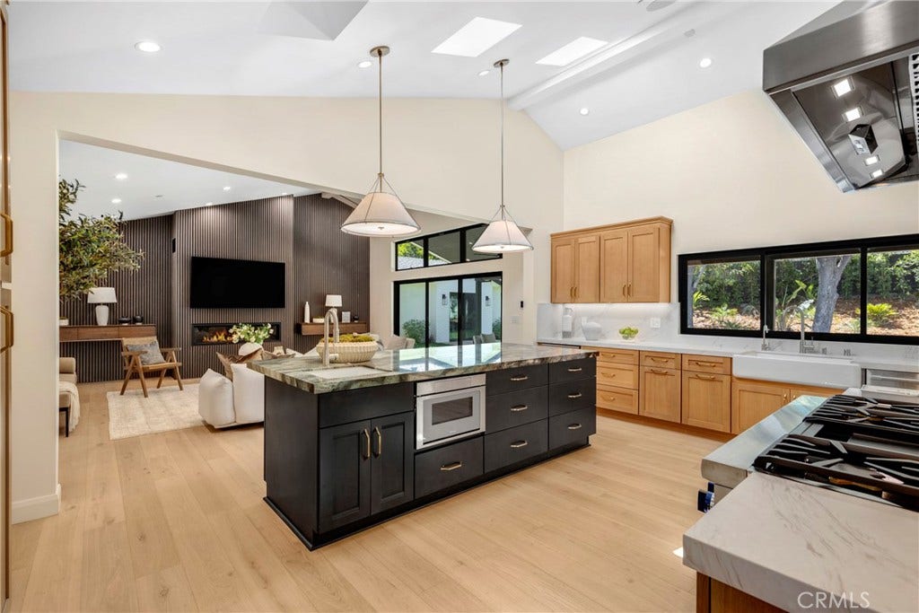 5200 Armida Drive, Woodland Hills, CA 91364 5200 Armida Drive, Woodland Hills, CA 91364
