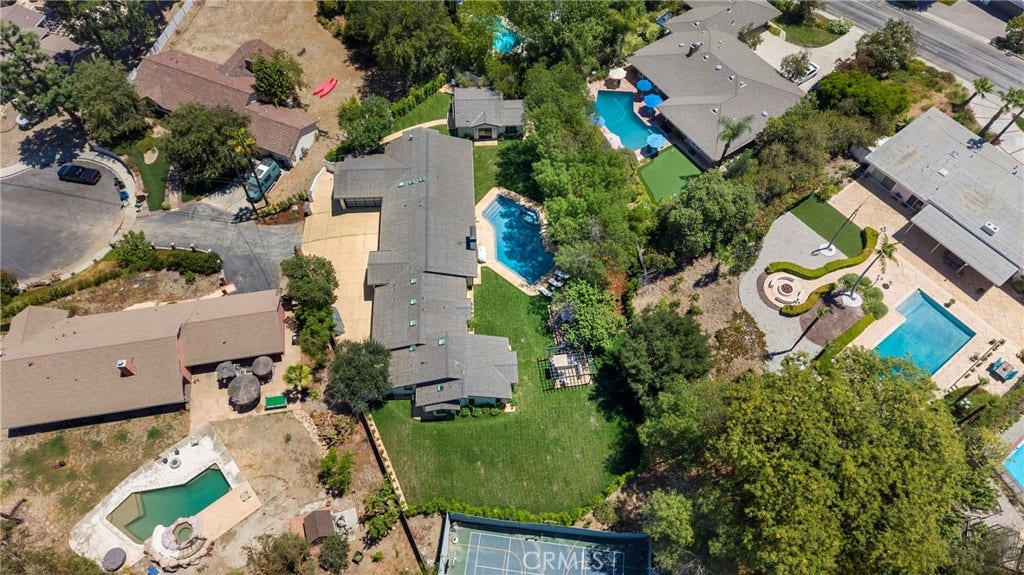 5200 Armida Drive, Woodland Hills, CA 91364 5200 Armida Drive, Woodland Hills, CA 91364