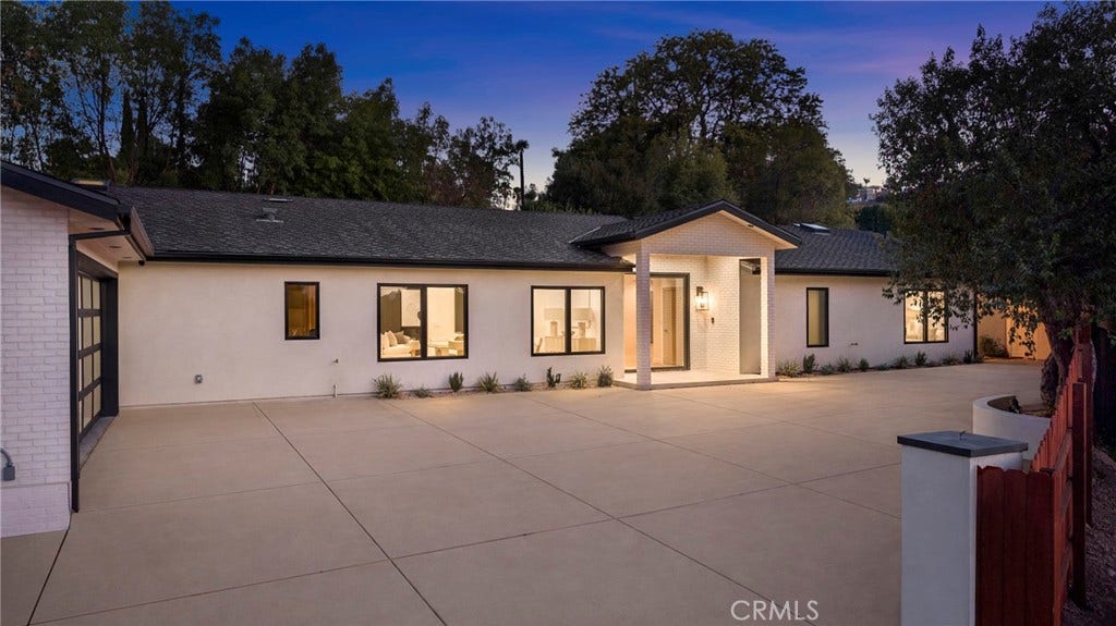 5200 Armida Drive, Woodland Hills, CA 91364 5200 Armida Drive, Woodland Hills, CA 91364
