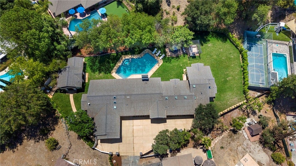 5200 Armida Drive, Woodland Hills, CA 91364 5200 Armida Drive, Woodland Hills, CA 91364
