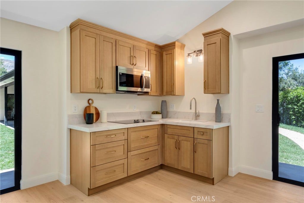 5200 Armida Drive, Woodland Hills, CA 91364 5200 Armida Drive, Woodland Hills, CA 91364