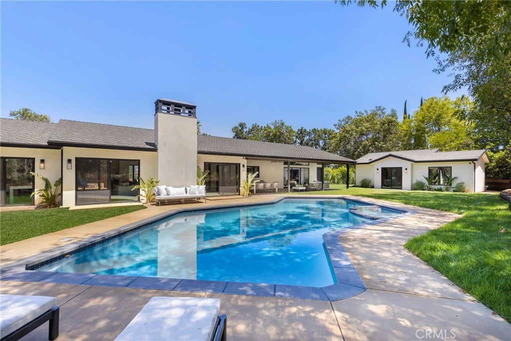 5200 Armida Drive, Woodland Hills, CA 91364 5200 Armida Drive, Woodland Hills, CA 91364
