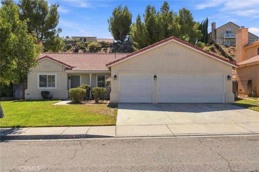 Property photo for 3204 Quarry, Palmdale, CA