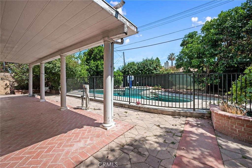 22606 Archwood Street, West Hills, CA 91307 22606 Archwood Street, West Hills, CA 91307