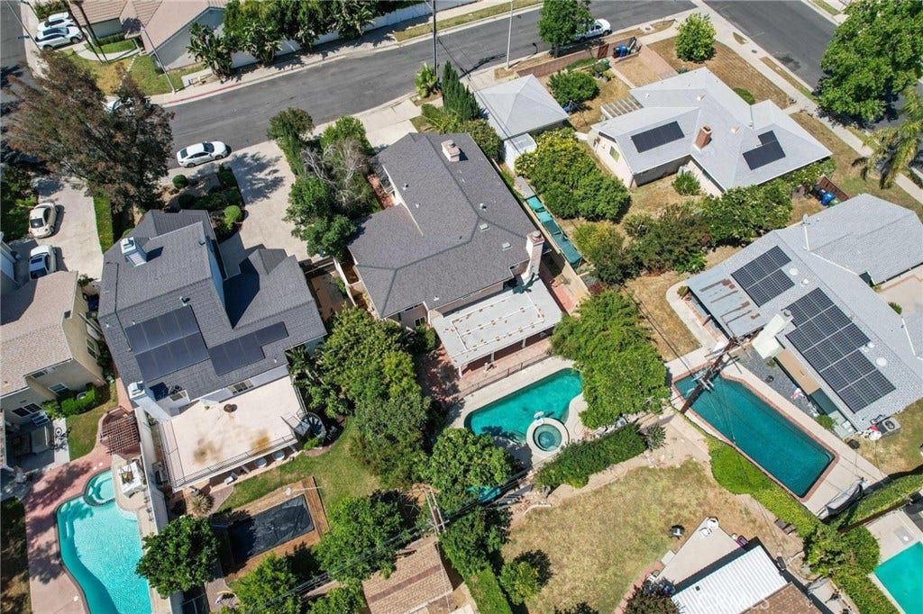 22606 Archwood Street, West Hills, CA 91307 22606 Archwood Street, West Hills, CA 91307