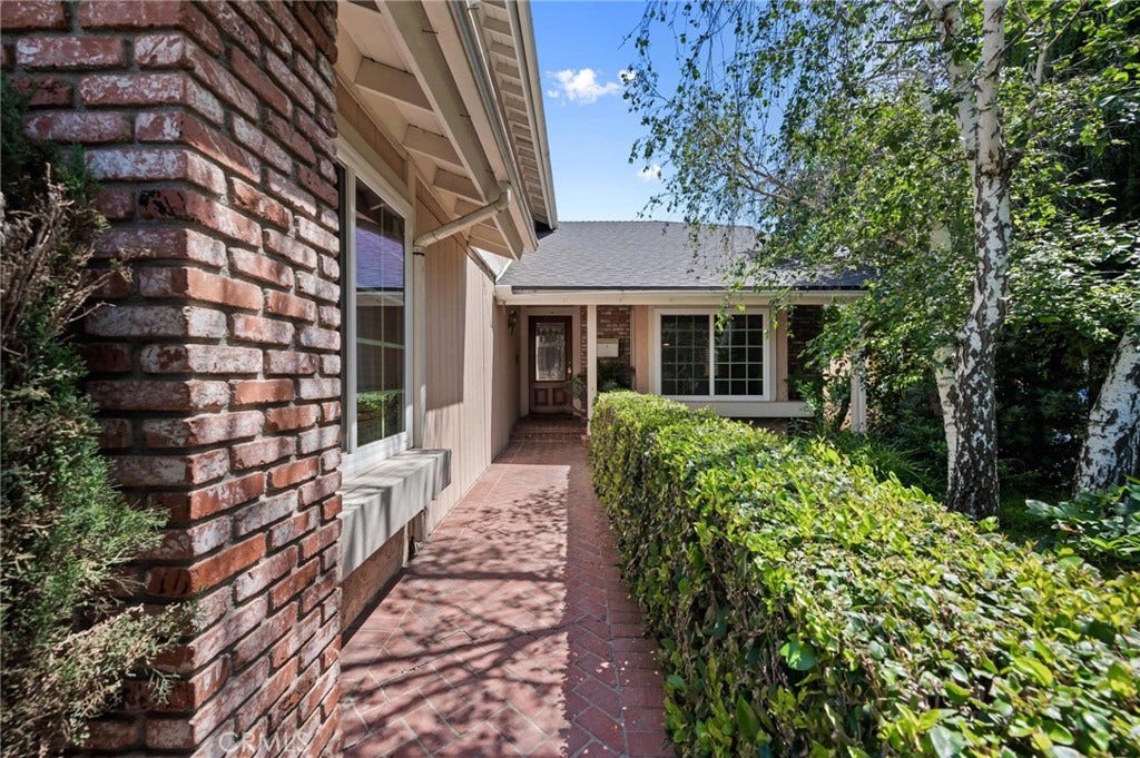 22606 Archwood Street, West Hills, CA 91307 22606 Archwood Street, West Hills, CA 91307