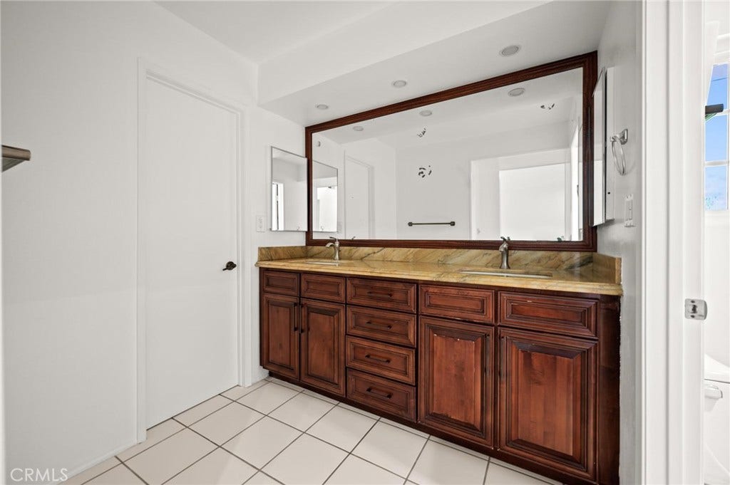 22606 Archwood Street, West Hills, CA 91307 22606 Archwood Street, West Hills, CA 91307