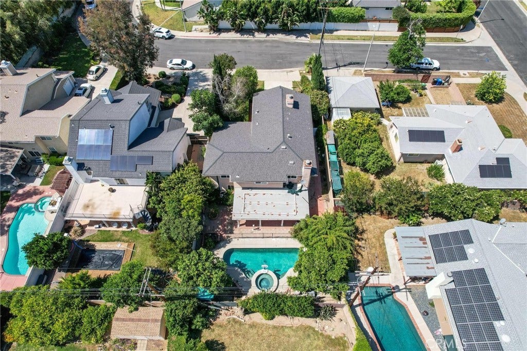 22606 Archwood Street, West Hills, CA 91307 22606 Archwood Street, West Hills, CA 91307