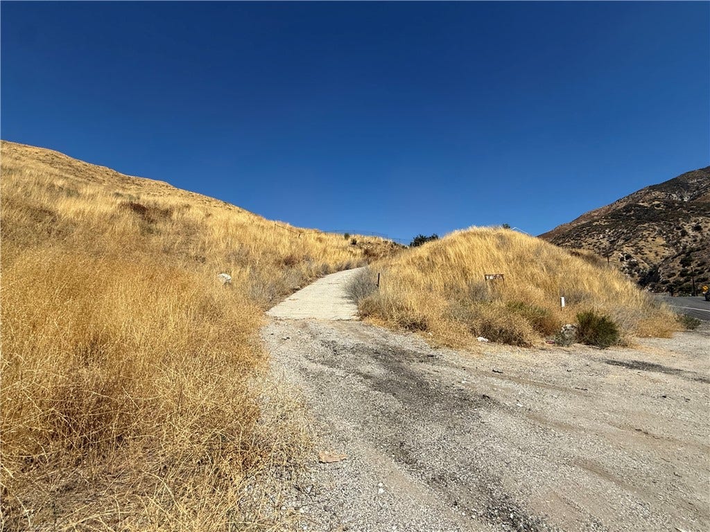 11561 Soledad Canyon, Agua Dulce, CA 91390 11561 Soledad Canyon, Agua Dulce, CA 91390