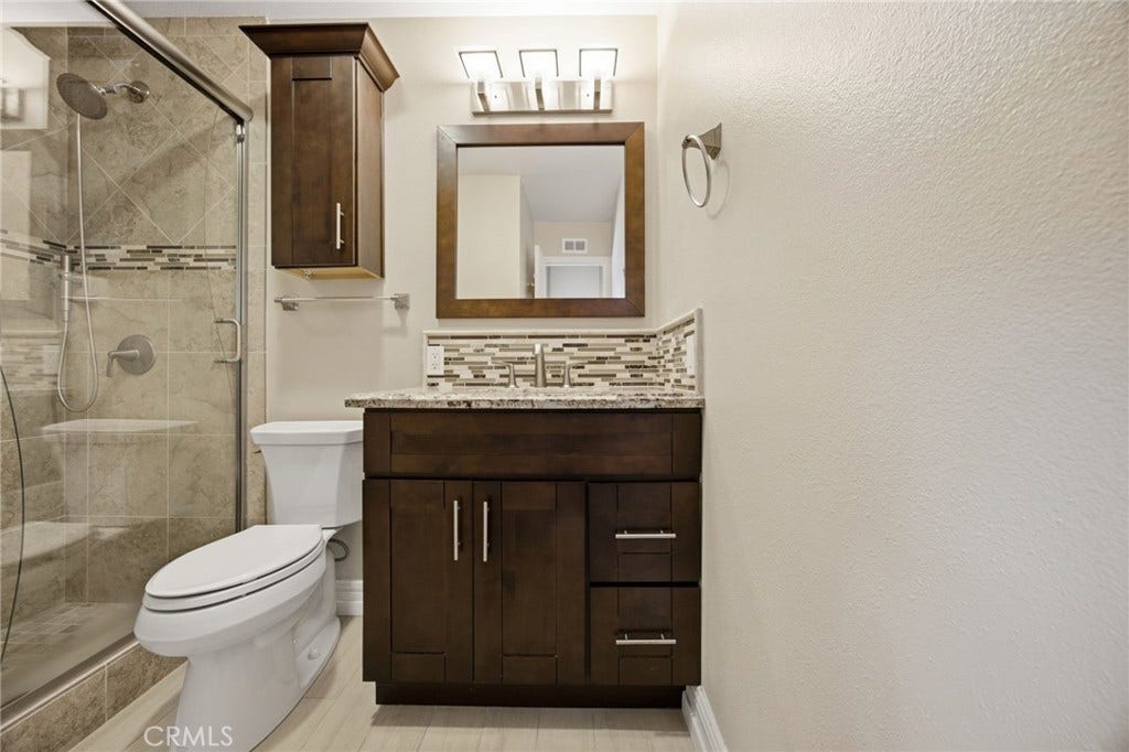 19208 Hamlin Street, #5, Reseda, CA 91335 19208 Hamlin Street, #5, Reseda, CA 91335