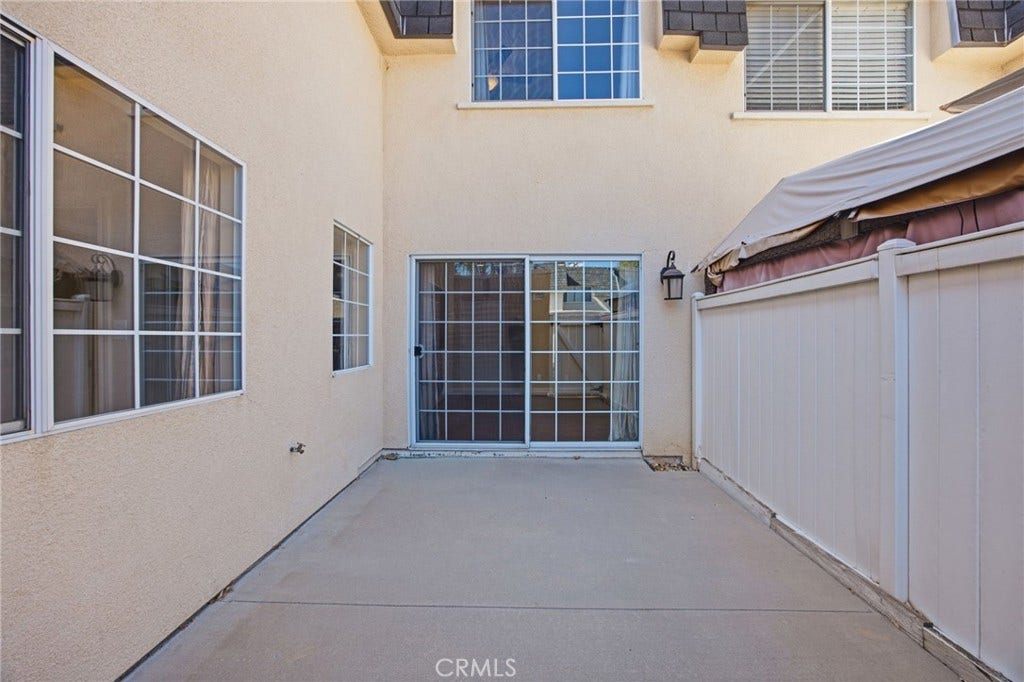19208 Hamlin Street, #5, Reseda, CA 91335 19208 Hamlin Street, #5, Reseda, CA 91335