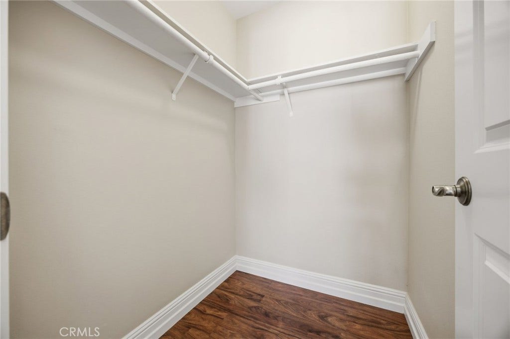 19208 Hamlin Street, #5, Reseda, CA 91335 19208 Hamlin Street, #5, Reseda, CA 91335