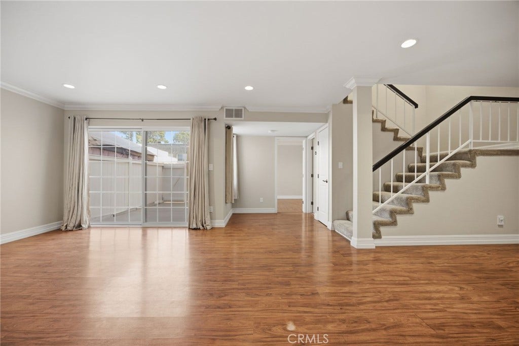 19208 Hamlin Street, #5, Reseda, CA 91335 19208 Hamlin Street, #5, Reseda, CA 91335