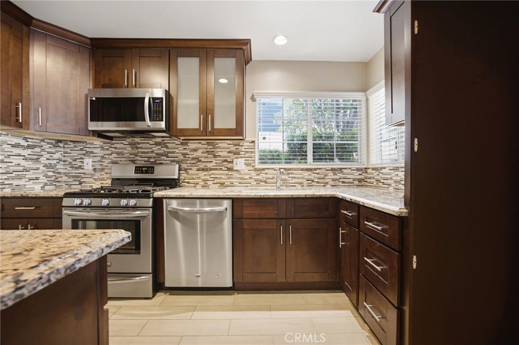 19208 Hamlin Street, #5, Reseda, CA 91335 19208 Hamlin Street, #5, Reseda, CA 91335