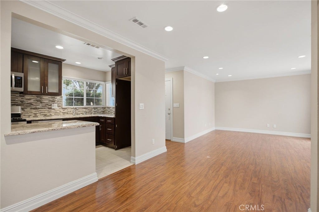 19208 Hamlin Street, #5, Reseda, CA 91335 19208 Hamlin Street, #5, Reseda, CA 91335