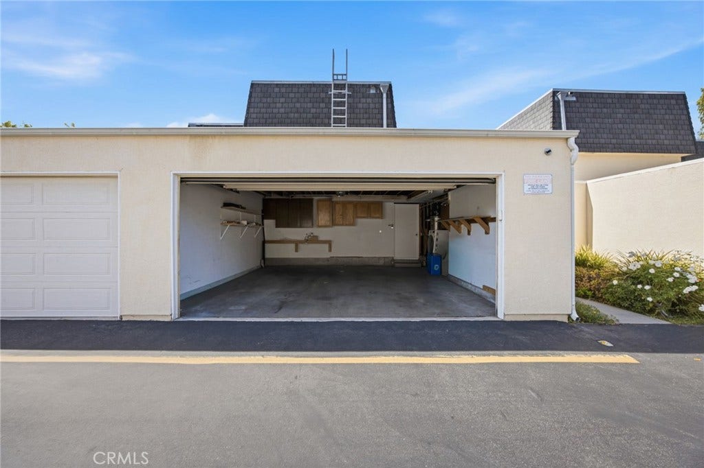 19208 Hamlin Street, #5, Reseda, CA 91335 19208 Hamlin Street, #5, Reseda, CA 91335