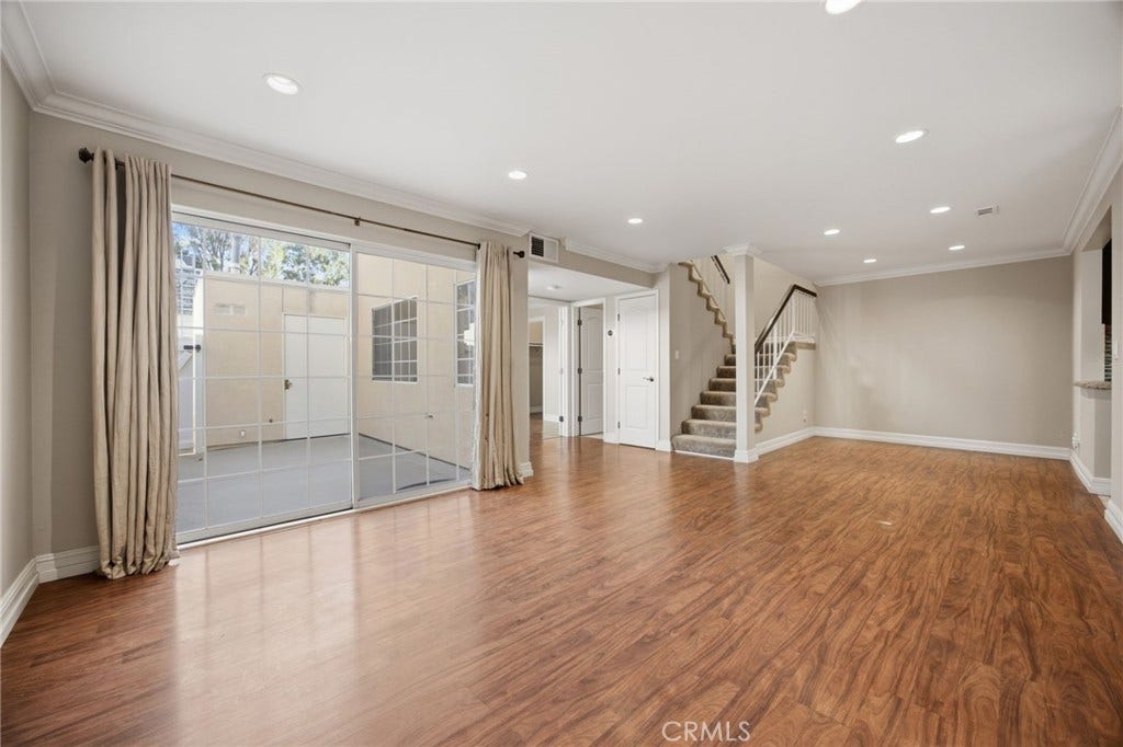 19208 Hamlin Street, #5, Reseda, CA 91335 19208 Hamlin Street, #5, Reseda, CA 91335