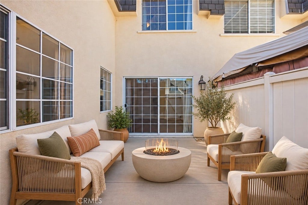 19208 Hamlin Street, #5, Reseda, CA 91335 19208 Hamlin Street, #5, Reseda, CA 91335