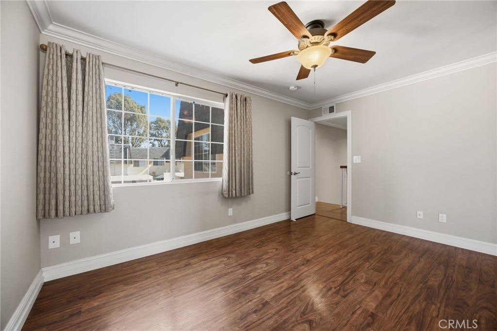 19208 Hamlin Street, #5, Reseda, CA 91335 19208 Hamlin Street, #5, Reseda, CA 91335