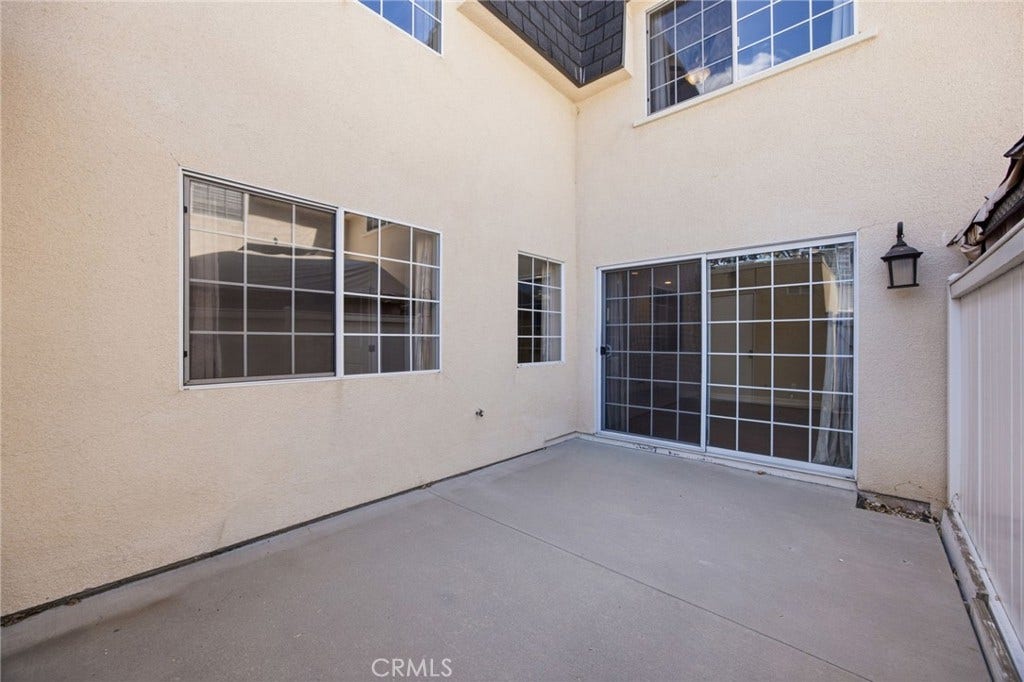 19208 Hamlin Street, #5, Reseda, CA 91335 19208 Hamlin Street, #5, Reseda, CA 91335
