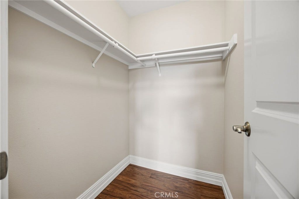 19208 Hamlin Street, #5, Reseda, CA 91335 19208 Hamlin Street, #5, Reseda, CA 91335