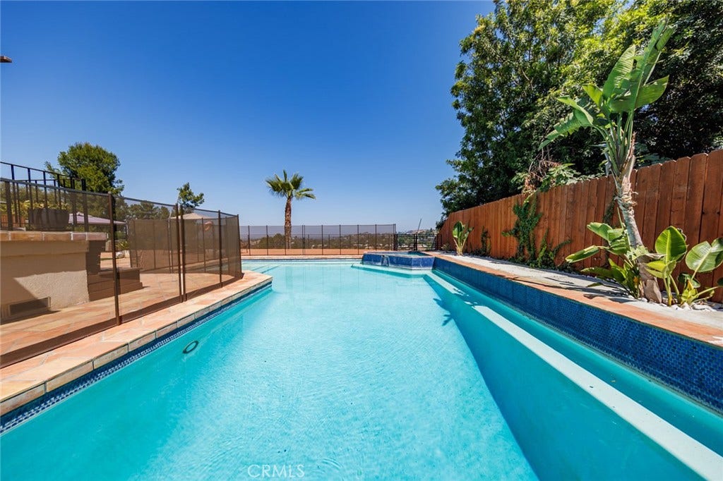 4534 Totana Drive, Tarzana, CA 91356 4534 Totana Drive, Tarzana, CA 91356