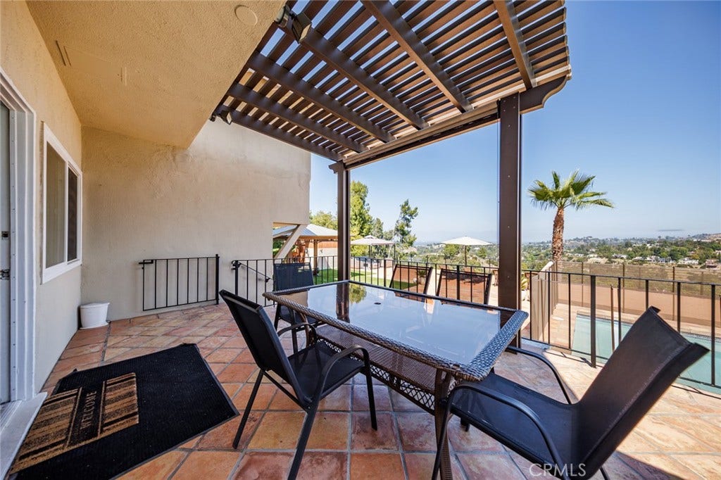 4534 Totana Drive, Tarzana, CA 91356 4534 Totana Drive, Tarzana, CA 91356