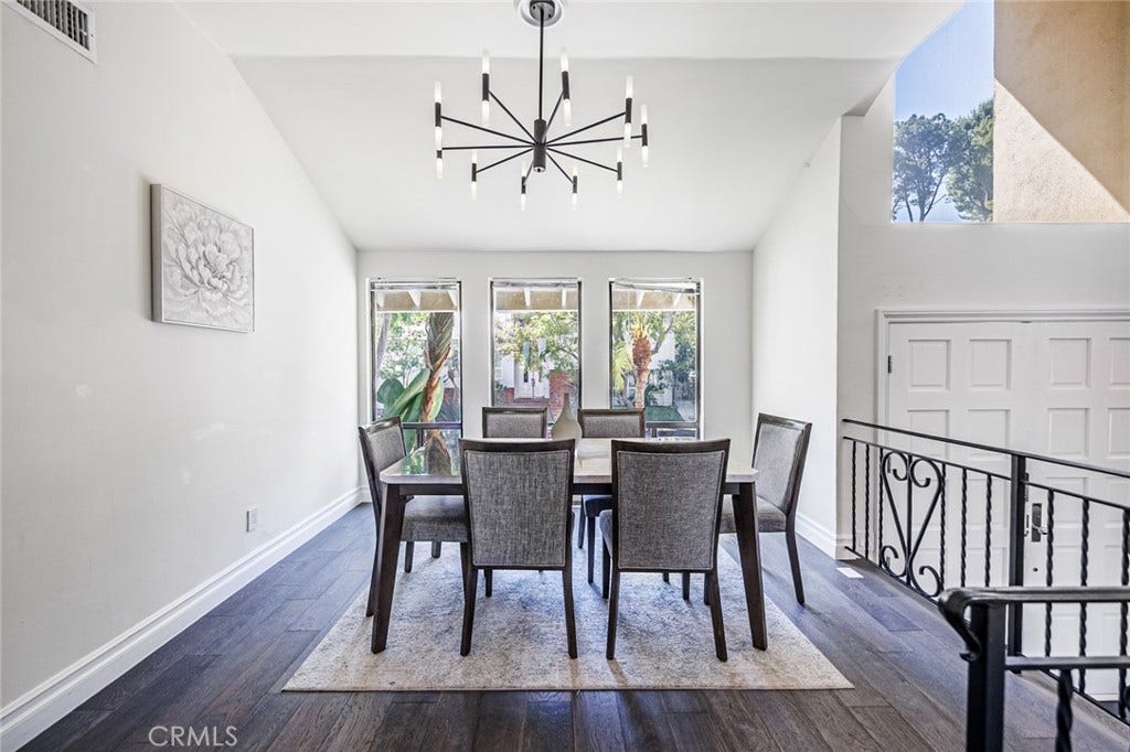 4534 Totana Drive, Tarzana, CA 91356 4534 Totana Drive, Tarzana, CA 91356