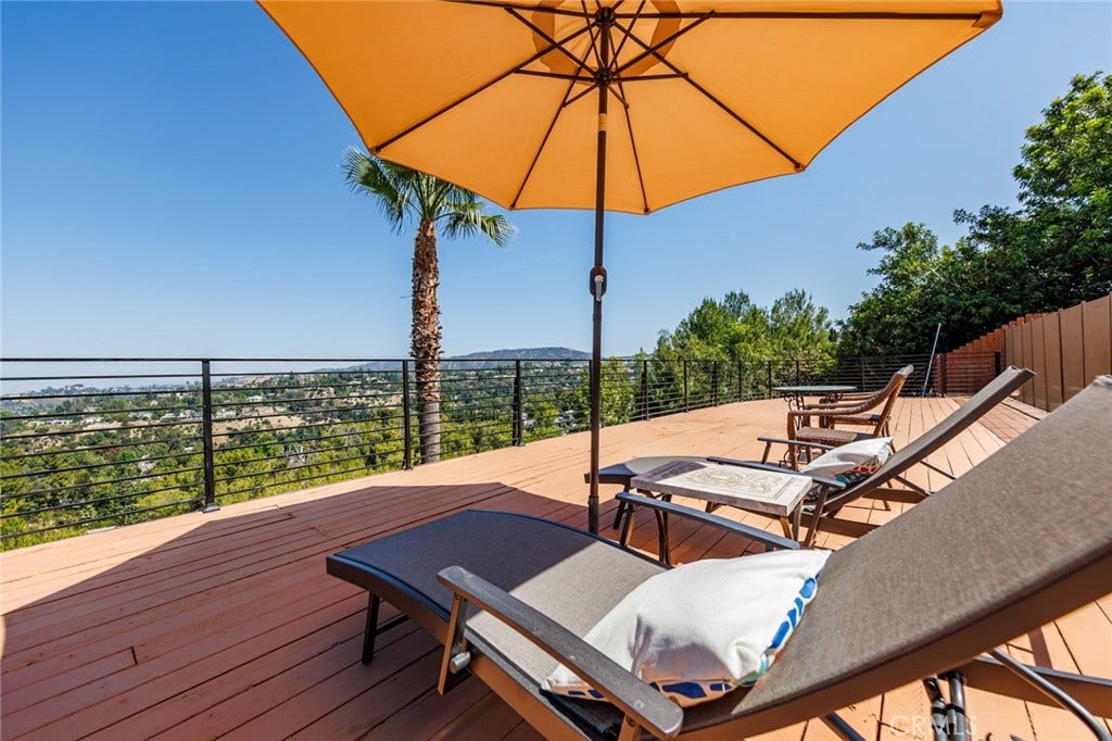 4534 Totana Drive, Tarzana, CA 91356 4534 Totana Drive, Tarzana, CA 91356