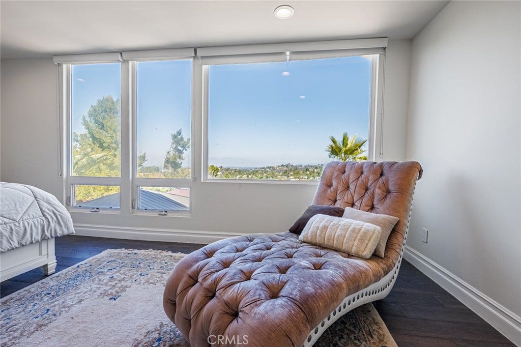 4534 Totana Drive, Tarzana, CA 91356 4534 Totana Drive, Tarzana, CA 91356