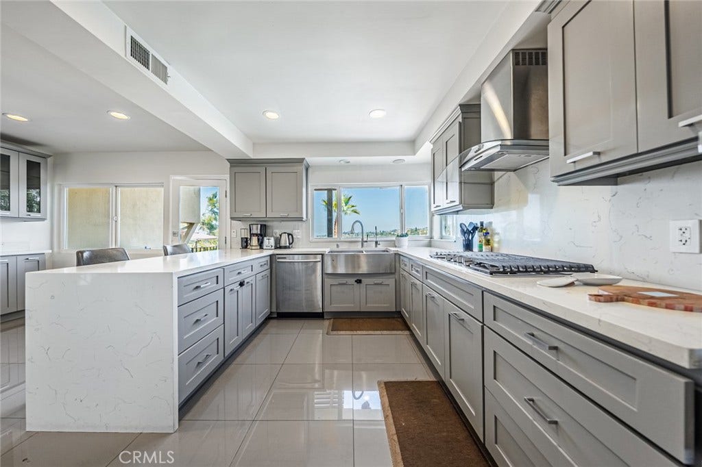 4534 Totana Drive, Tarzana, CA 91356 4534 Totana Drive, Tarzana, CA 91356