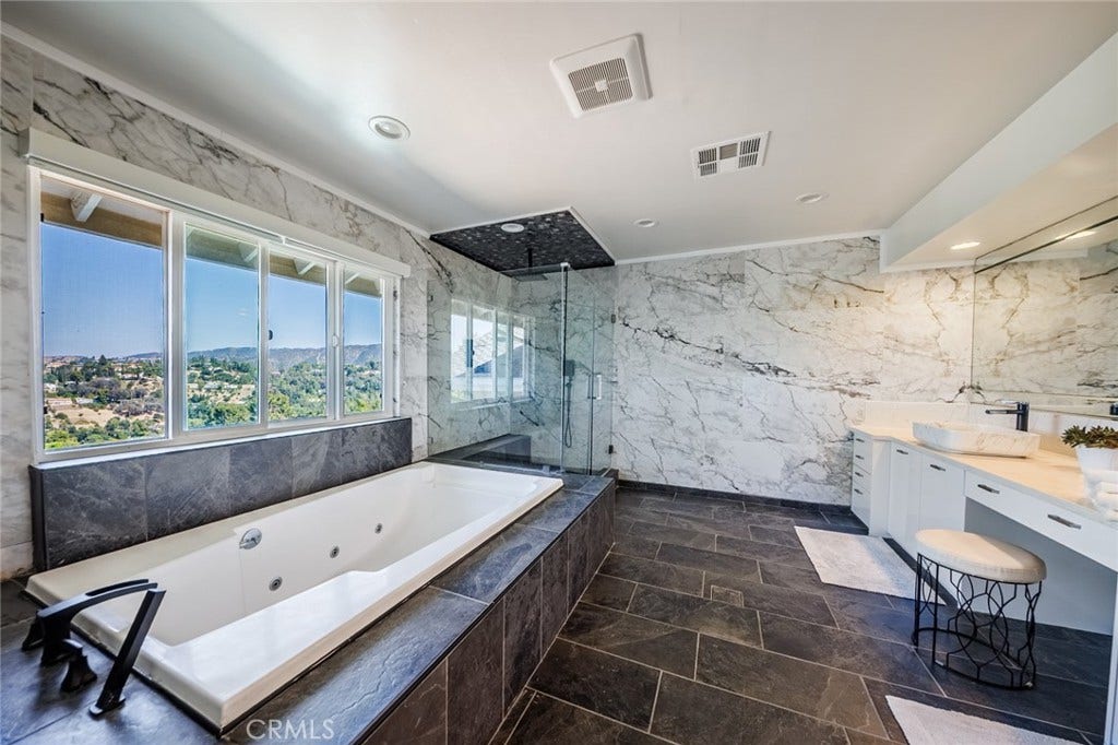 4534 Totana Drive, Tarzana, CA 91356 4534 Totana Drive, Tarzana, CA 91356