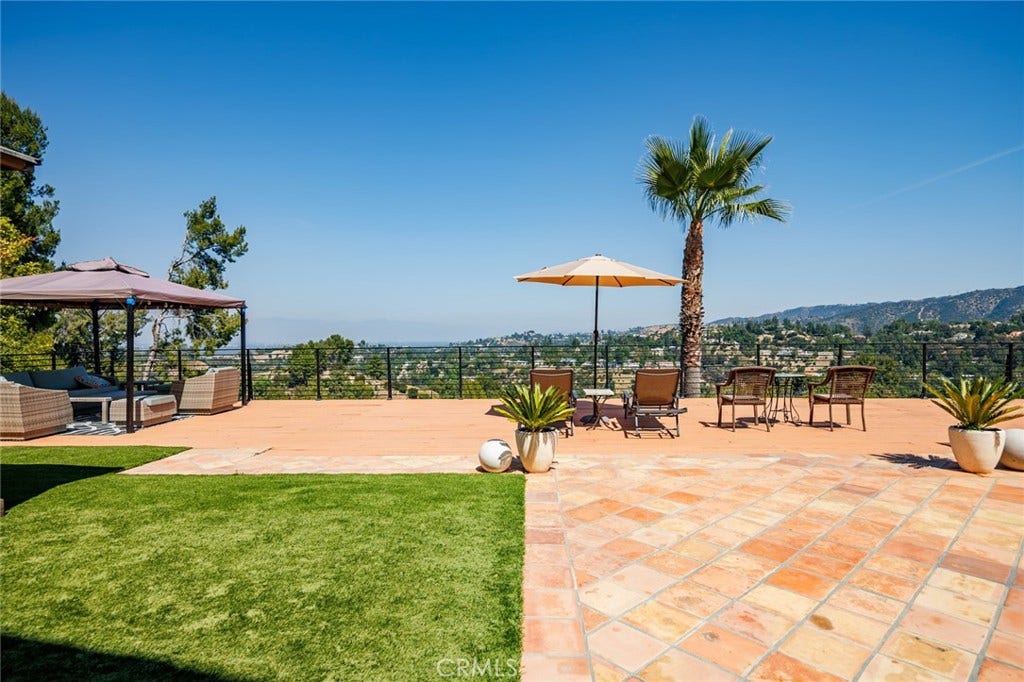 4534 Totana Drive, Tarzana, CA 91356 4534 Totana Drive, Tarzana, CA 91356