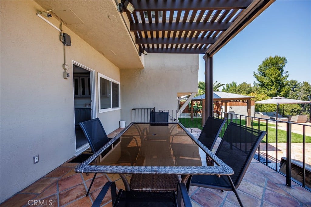 4534 Totana Drive, Tarzana, CA 91356 4534 Totana Drive, Tarzana, CA 91356