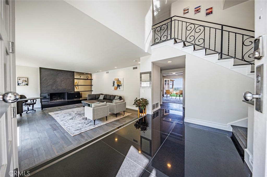 4534 Totana Drive, Tarzana, CA 91356 4534 Totana Drive, Tarzana, CA 91356
