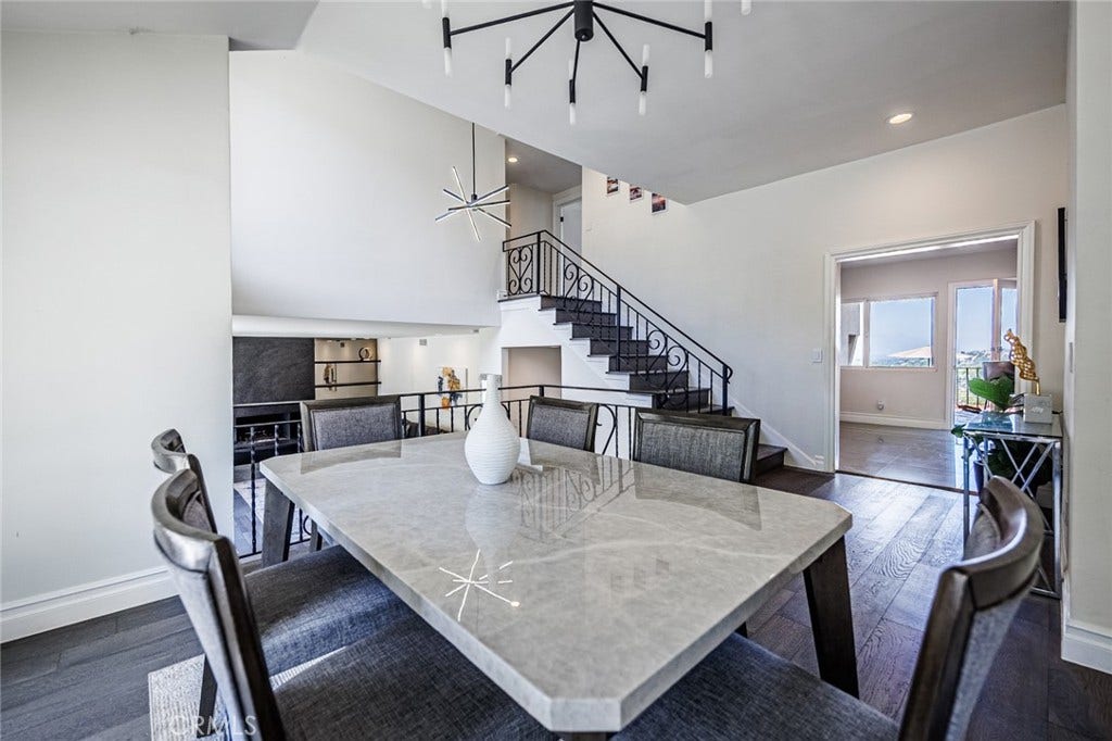 4534 Totana Drive, Tarzana, CA 91356 4534 Totana Drive, Tarzana, CA 91356