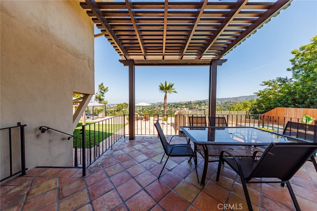 4534 Totana Drive, Tarzana, CA 91356 4534 Totana Drive, Tarzana, CA 91356